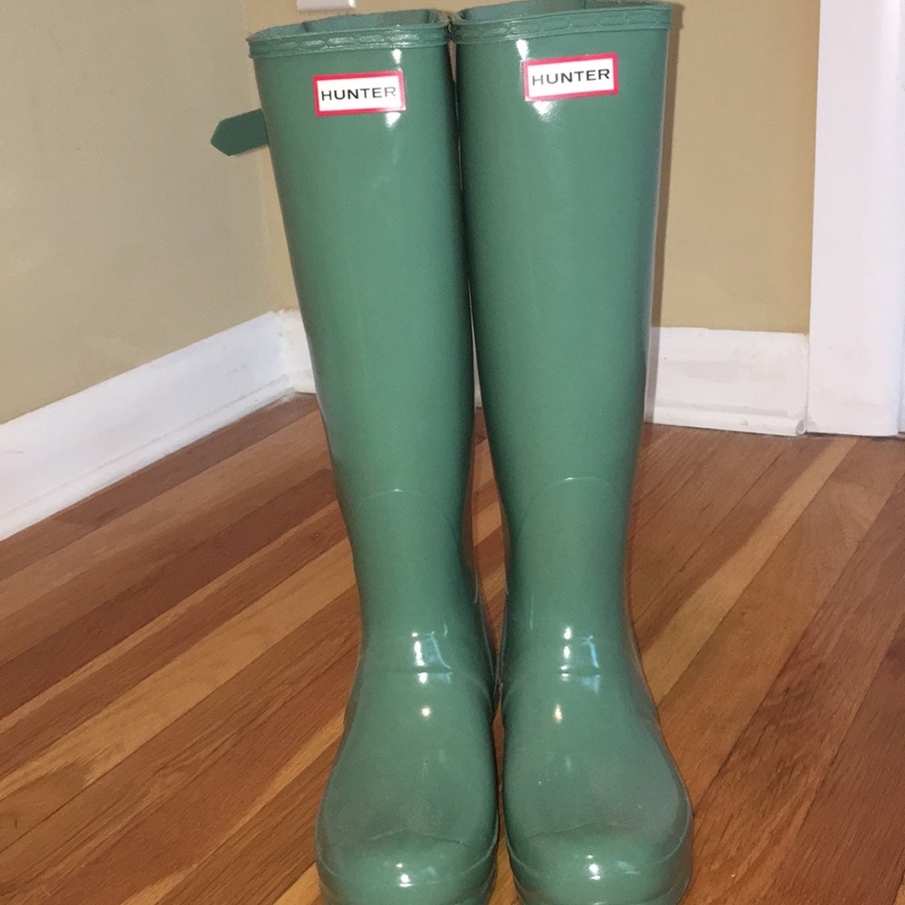 Hunter Tall Adjustable back rain boots *BOGO DEAL*